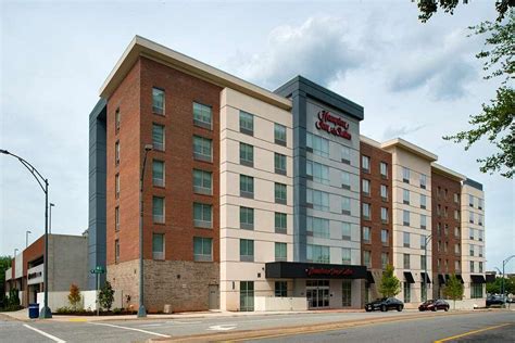 Hampton Inn And Suites Greensboro Downtown Prices And Hotel Reviews Nc