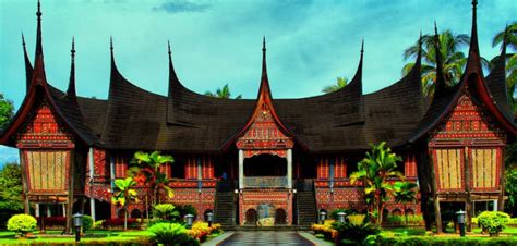 Mengenal rumah adat suku batak lebih dekat (ciri khas, jenis, ruangan, dll). Wonderful Minangkabau - Info Wisata & Budaya Sumatera Barat