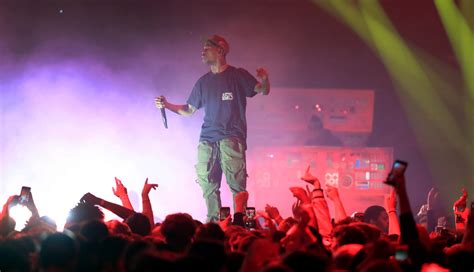 Travis Scott Brings Amusement Park Themed Psychedelic Trap Party To