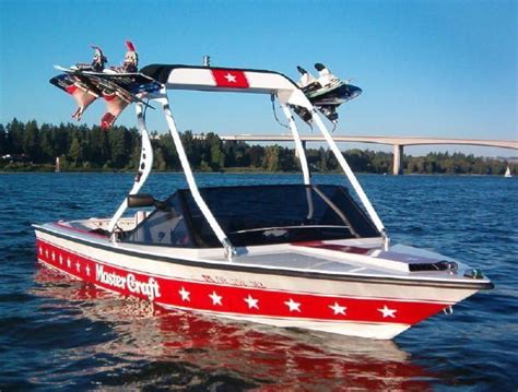 Pin By Lane Sommer On Floaters Wakeboard Boats Ski Boats
