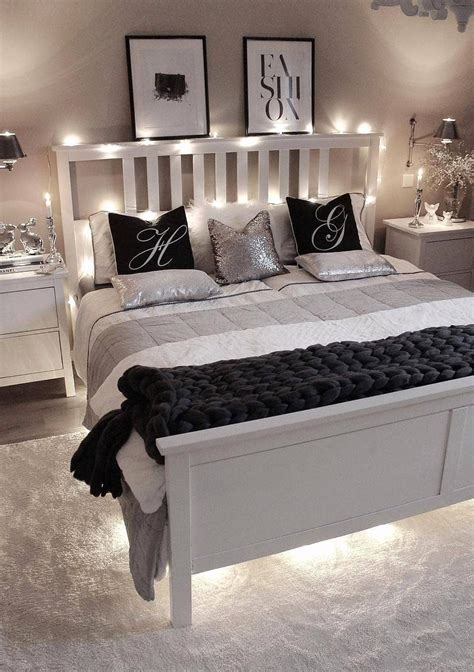 Small Bedrooms Ideas For Couples Best Of 37 Creative And Small Bedroom