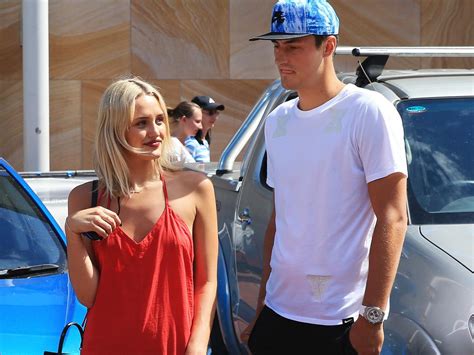 Australian Open 2017 Bernard Tomic Has Nation Girlfriend Behind Him