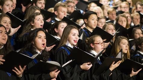 Jelly Mouth Choir Singing