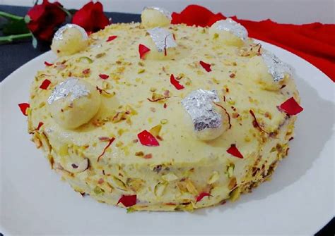 Repeat the layers finishing with rasgollas. Rasmalai Cake Recipe by Prabhleen Kaur - Cookpad India