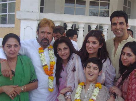 The undisputed king of romance, rajesh khanna was loved by the nation. Rajesh Khanna, Dimple Kapadia,Twinkle Khanna, Akshay Kumar ...
