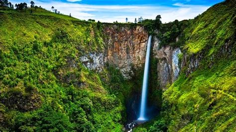 Sipiso Piso Waterfall In North Sumatra Touristnesia Find Nice Place