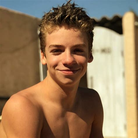 French swimmer toec ⤵⤵ | twuko. Léon marchand - YouTube