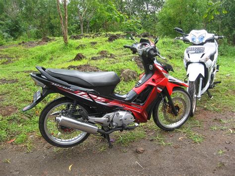 Dec 27, 2019 · modifikasi honda astrea grand jadi c70, simak ubahan yang diperlukan. Honda Astrea Grand Modifikasi Trail - Thecitycyclist