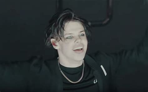 yungblud opens up about fluid sexuality love whoever the f—k you want to love towleroad gay