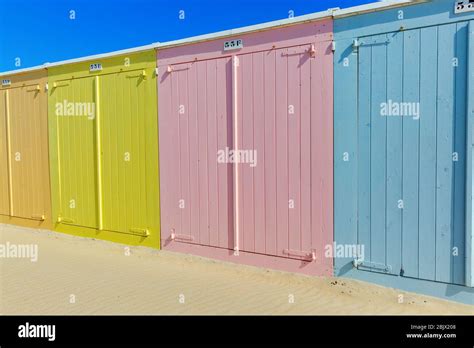 Scenic Picture Of A Row Of Colorful Beach Huts Stock Photo Alamy