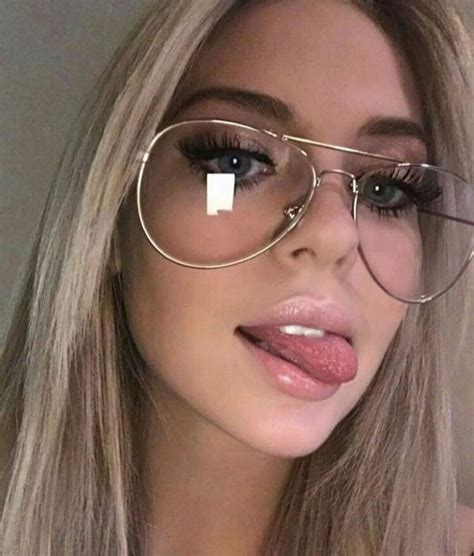 αυυυвreyтαтe Chicas con lentes Fotos con lentes Gafas de ver moda