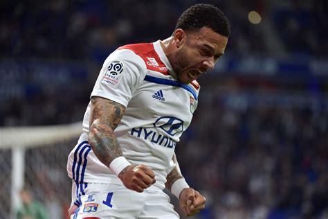 Window of oppurnity for Tino as Depay edges closer to Barcelona move