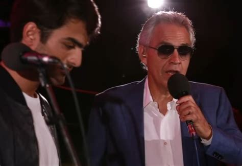 Die besorgten eltern gingen mit ihrem sohn von einem arzt zum anderen. Andrea Bocelli und sein Sohn tragen zum Entzücken der Fans