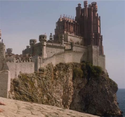 The Red Keep Castle At Kings Landingfrom Here The King Rules From The