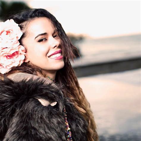 El Rincón De Serchtiki Beatriz Luengo Publica Su Nuevo Single “más Que