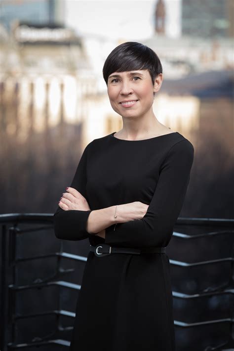Born in lørenskog, from 1995 eriksen søreide studied law at the university of tromsø, while at university she joined the conservative party and got involved in local. Ine Marie Eriksen Søreide | Utenriksminister. Foto: Hans ...