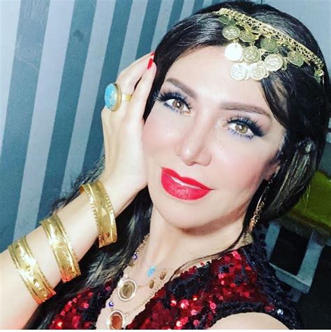 أنا أهلاوية جدا ومن عشاق النادي الأهلي. لقاء سويدان تشارك جمهورها إطلالة جديدة من عرض سيد درويش