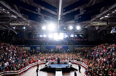 How Many Attended Trumps Iowa Rally Crowd Size Photos