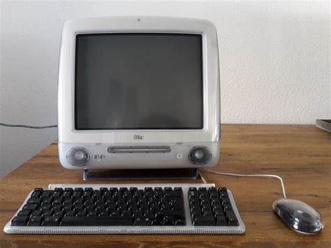 Imac G3400 Dv Slot Loading Fruit With Apple Mouse And Original