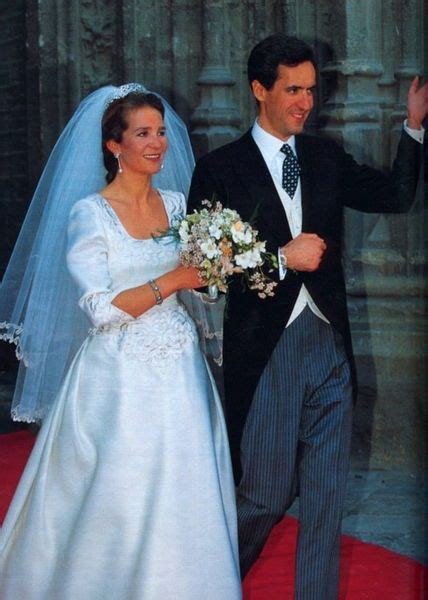 Spätestens seit der hochzeit von william und. Diana Princess of Wales-Memory | Königliche ...
