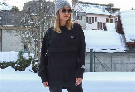 Guide to Activewear Layering for Changing Weather Conditions