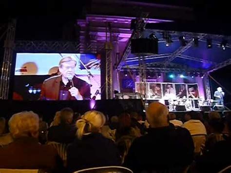 Nézd meg online a zenét és ha tetszik akkor kattints a letöltésre és máris indulhat az mp3 letöltés. Koós János. Ez a dal, az a dal 2015 Szenes Iván Emlékkoncert. - YouTube