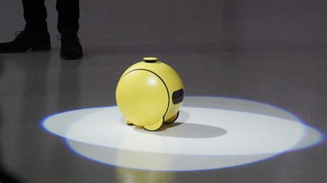 Vi El Robot Asistente Ballie De Samsung En Ces Y Realmente Parece útil Notiulti