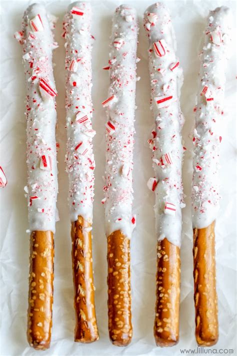 Made with sour cream, marshmallow cream, white chocolate chips, butter and sugar. White Chocolate Peppermint Pretzels