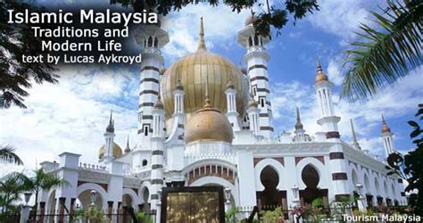 You are in islamic banking. Travel in Kuala Lumpur, Malaysia: Traditions and Modern Life
