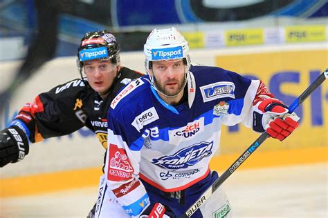 Charitativní dražba o kapku lepších dresů už běží 🧡 získat můžete hrané dresy našeho kapitána. HC Kometa Brno » Obranu brněnské Komety posiluje zkušený ...