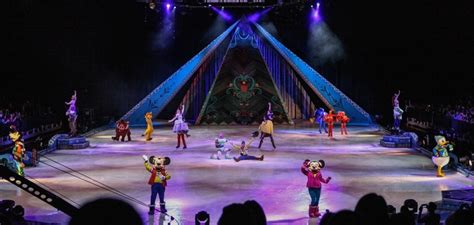 Disneys Frozen On Ice Photos And Video From The Show Theme Parks