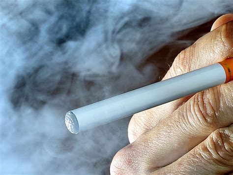 e cigarettes linked to fewer successful quitters than other smoking cessation aids global