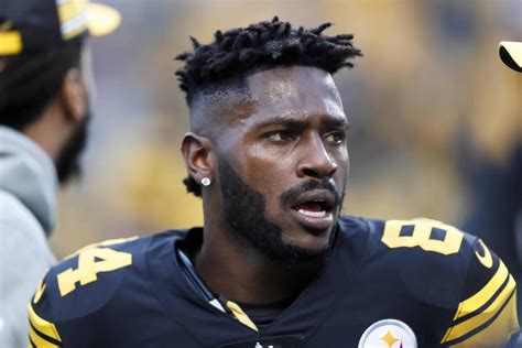 Antonio Brown Biography, Net Worth, Family, Wife, and Lifestyle