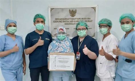 Dermaster Klinik Indonesia Sumbangkan Apd Untuk Tenaga Medis Highlightid