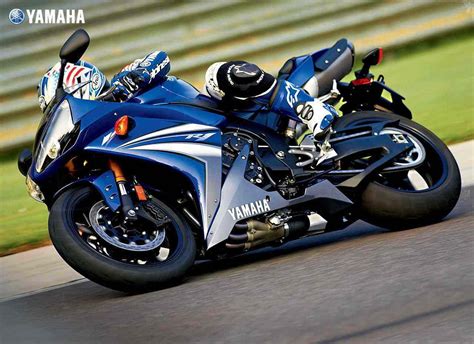 I bought my $1,500 mongrel 2000 yamaha r1 during a sad period of my life when people weren't giving me new motorcycles every week or two, and i needed a project i could ride. 2007 Yamaha YZF-R1 - Picture 103389 | motorcycle review ...