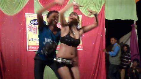 Chhatri Na Khol Barsaat Mein Dance Hungama Full HD YouTube
