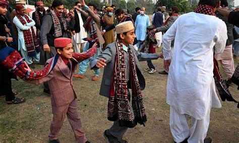In Pictures Jubilant Crowds Gather Across Sindh To Celebrate Culture Day Pakistan Dawncom