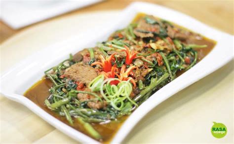 Resep chef rudy dan sahabat. Cah Daging Kangkung Belacan | rasasayange.co.id