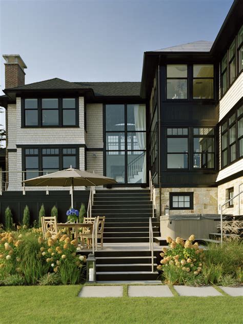Your exterior paint scheme should highlight the most beautiful features of your home. Dark Exterior Trim | Houzz