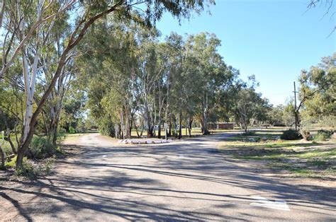 Wilcannia is a small town located within the central darling shire in north western new south wales, australia. Wilcannia Caravan Park - Victory Park NSW @ ExplorOz Places