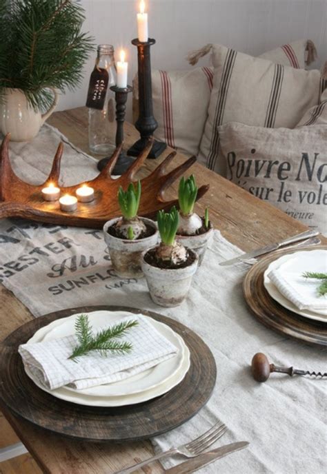 The 20 christmas table settings on this page were all part of last year's dream home decorating christmas contest. 33 Most Amazing Christmas Table Settings | HomeMydesign