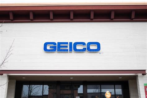 Convenient auto insurance options you can purchase online. Geico Car Insurance dasher editorial photography. Image of insurance - 22368937