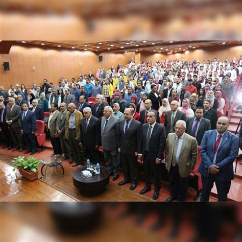 طريقة عرض مقتنيات توت عنخ آمون في معرضه بباريس مبهرة جدا. الدكتور زاهي حواس يحدث طلاب وأساتذة جامعة المنصورة عن ...