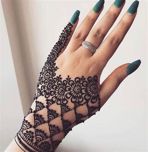 These Simple Arabic Mehndi Designs For Hands Are All You Need For A