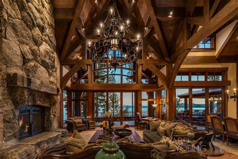 8 900 Sf Residence In The Traditional Style That Overlooks Lake Tahoe