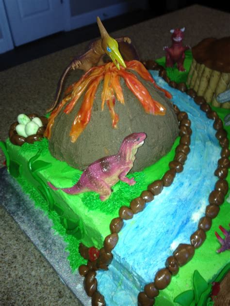 I just do what is ordered. Creative Cakes N More: Jurassic Park
