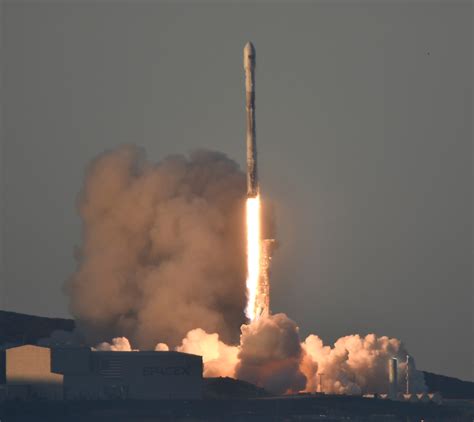 Spacex Successfully Launches From Vandenberg Air Force Base Daily Breeze