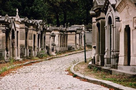 Discover Beyond Activity Pere Lachaise Cemetery Paris