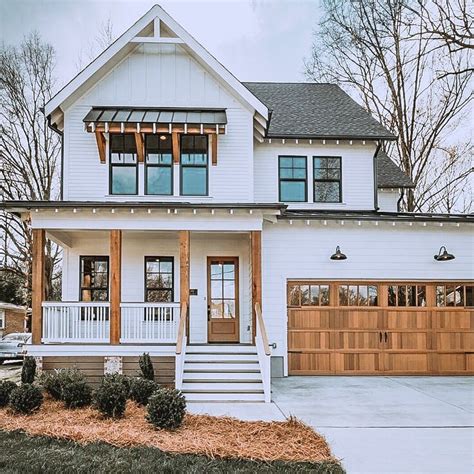 Pin By ↞ 𝚈𝚎𝚜𝚎𝚗𝚒𝚊 𝚂𝚊𝚗𝚌𝚑𝚎 On Home Inspo Modern Farmhouse Exterior
