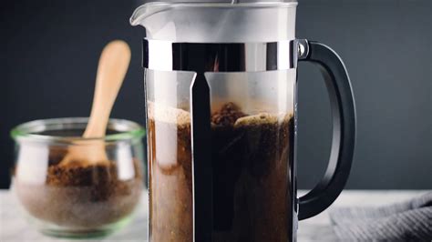 Shaking the food processor between pulses can help make the grind more consistent by keeping all beans in contact with the blades. How to Grind Coffee Beans in a Vitamix - YouTube